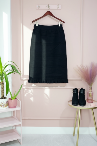 Fusta midi neagra din PNA, tricotata model cu volane N816